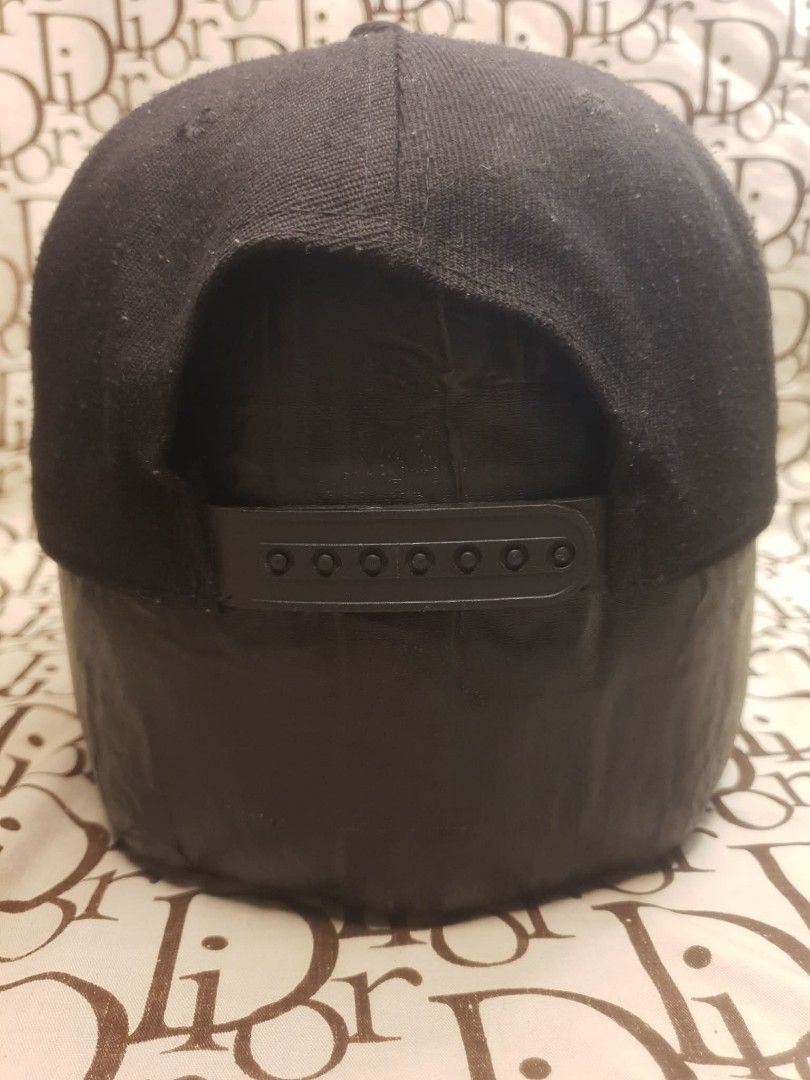 STARTER SPACE SNAPBACK CAP (Category: Caps & Hats) located in San Fernando. Submitted by _jaximus (Listing ID 1468217606, Image 3). Description: - Official Starter x Tune Squad merchandise - Classic black snapback with embroidered front logo - Adjustable plastic snap closure for a custom fit - Features authentic holographic sticker on the brim and branded interior taping - Cotton blend material with a clean, fresh sweatband.