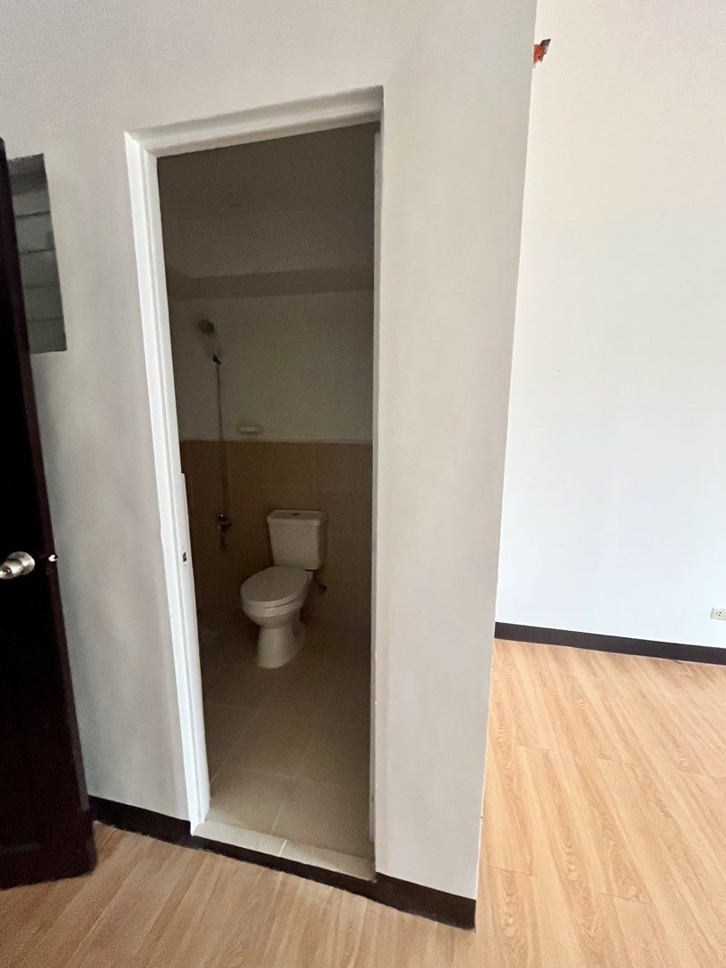 STUDIO TYPE CONDO PASALO UNIT 25sqm. (Category: Apartments & Condos) located in Dasmarinas. Submitted by arjay0180 (Listing ID 1468156235, Image 3). Description: CONDO PASALO STUDIO TYPE 25sqm. NEW BARE UNIT MOVE IN NA LANG BABAYARAN KY DEVELOPER. 1 MONTH ADVANCE AMORTIZATION KY PAGIBIG. .