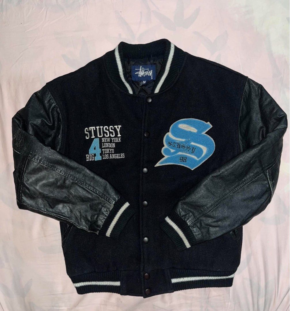 Stussy Big 4 ‘RARE’ (Category: Coats, Jackets and Outerwear) located in Manila. Submitted by thriftnivan (Listing ID 1468236938, Image 1). Description: Ikaw lang meron sa pinas 🙂.