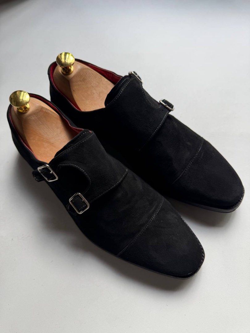 Suede Double Monkstrap by Launching M (Category: Dress Shoes) located in Cagayan de Oro. Submitted by thrift_crate.ph (Listing ID 1468228498, Image 3). Description: sᴜᴇᴅᴇ ᴅᴏᴜʙʟᴇ ᴍᴏɴᴋ-sᴛʀᴀᴘ ʙʏ ʟᴀᴜɴᴄʜɪɴɢ ᴍ 𝟾ᴜs / 𝟸𝟼ᴄᴍ 𝐒𝐢𝐳𝐞: 8US / 26cm 𝐂𝐨𝐧𝐝𝐢𝐭𝐢𝐨𝐧 𝐫𝐚𝐭𝐞: 10/10 𝐂𝐨𝐥𝐨𝐫 𝐫𝐚𝐭𝐞: 10/10 Issue/s: NO ISSUES CAN PASS AS BRAND NEW .