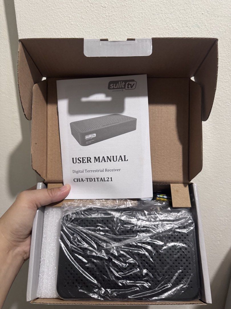 Sulit TV Digital TV Receiver (Category: Media Streamers & Hubs) located in Cainta. Submitted by spacesaver1 (Listing ID 1468177363, Image 2). Description: Brand new and never used Location: Cainta.