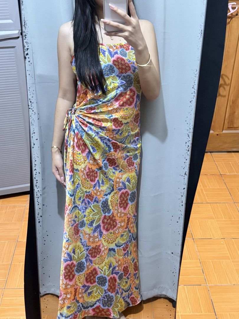 Summer Long Dress (Category: Dresses) located in Lucena. Submitted by lexshiine (Listing ID 1468081141, Image 1). Description: size: m-l MOP: MariBank/GoTyme MOD: J&T.
