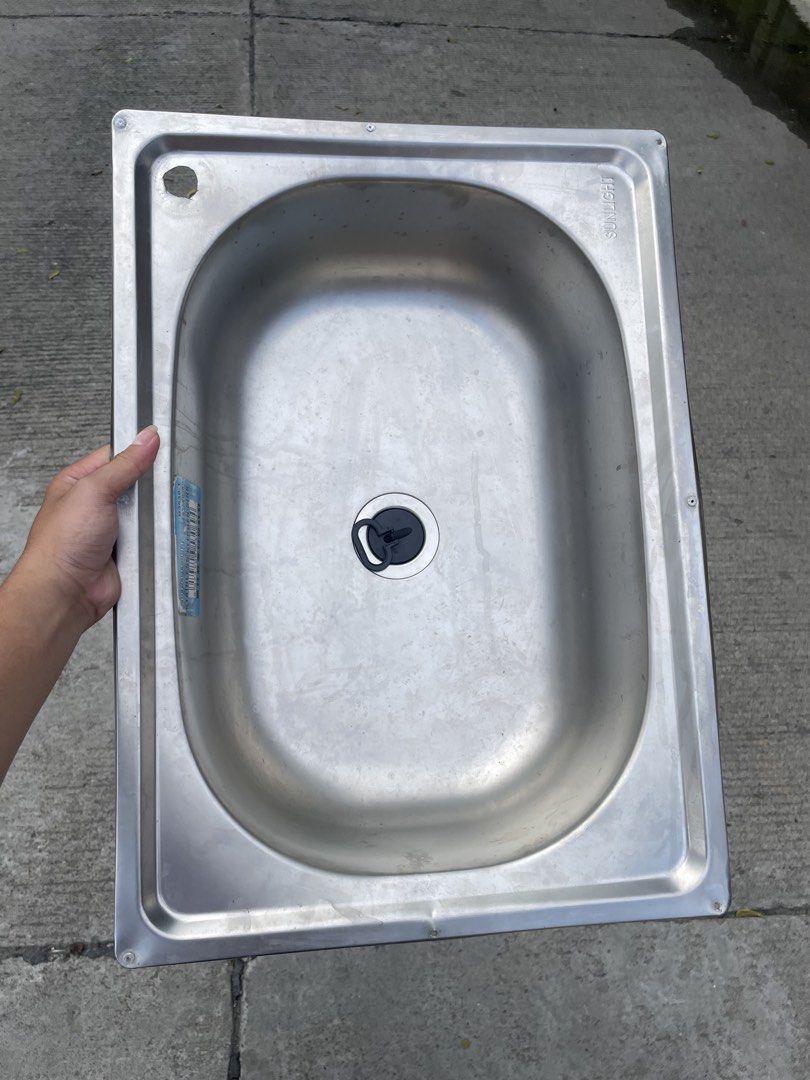 Sunlight Stainless Kitchen Sink (Category: Other Kitchen Appliances) located in Cebu City. Submitted by lootsandfound (Listing ID 1468174510, Image 2). Description: Stainless kitchen sink Negotiable pa nanjan sa pic ang issue. Rfs: hindi na nagagamit kasi meron bago binili di kasya .