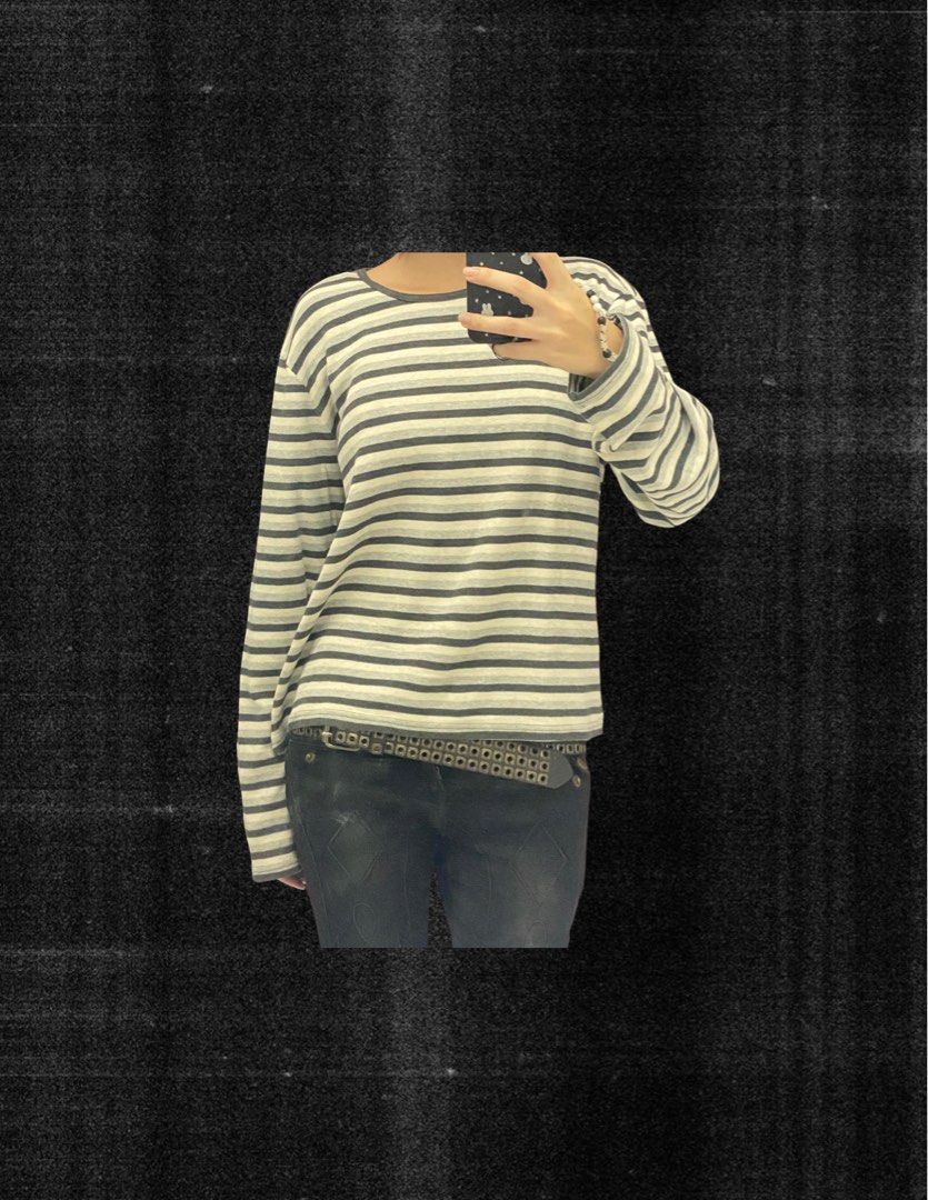 Super Soft Gap Striped Long Sleeves (Category: Longsleeves) located in Lucena. Submitted by gomigomiii (Listing ID 1468060659, Image 2). Description: 21x21.5.