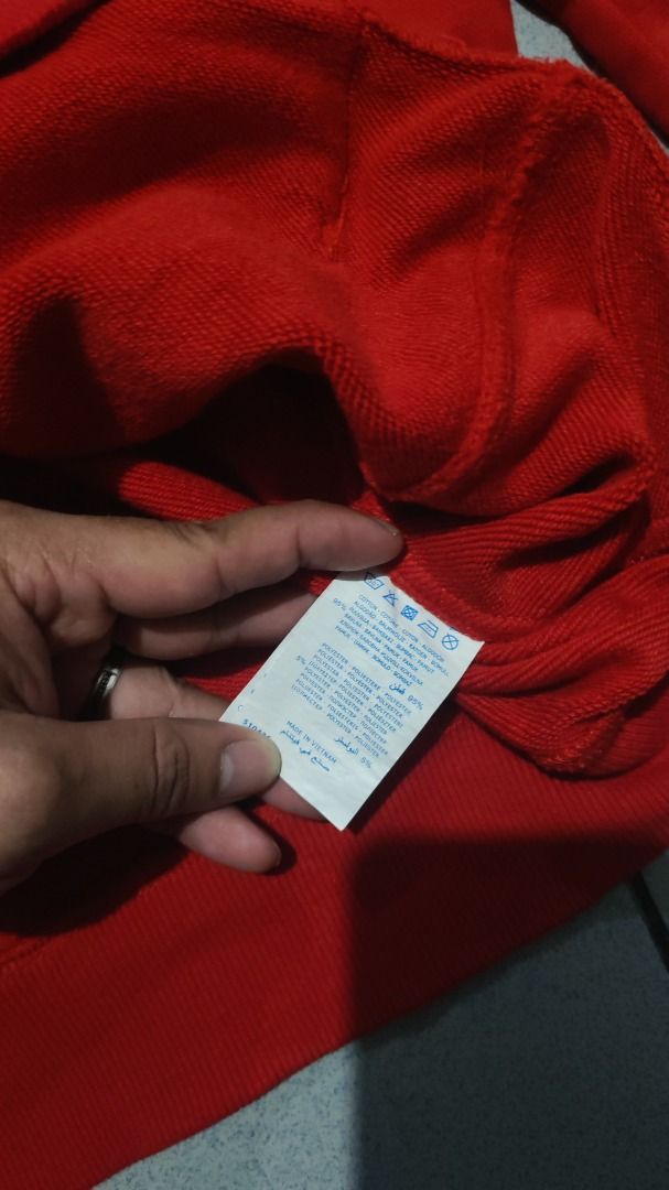 Supreme x Champion Red Hoodie Small (Category: Hoodies) located in Quezon City. Submitted by drift_and_vibe_thrift (Listing ID 1468060089, Image 2). Description: - Authentic Supreme x Champion collaboration - Color: Bright Red - Size: Small (S) - Bold white Champion text branding on the right sleeve - Signature co-branded woven patch and inner neck labels - Classic front kangaroo pocket and adjustable drawstring hood - 100% Legit, buy with confid