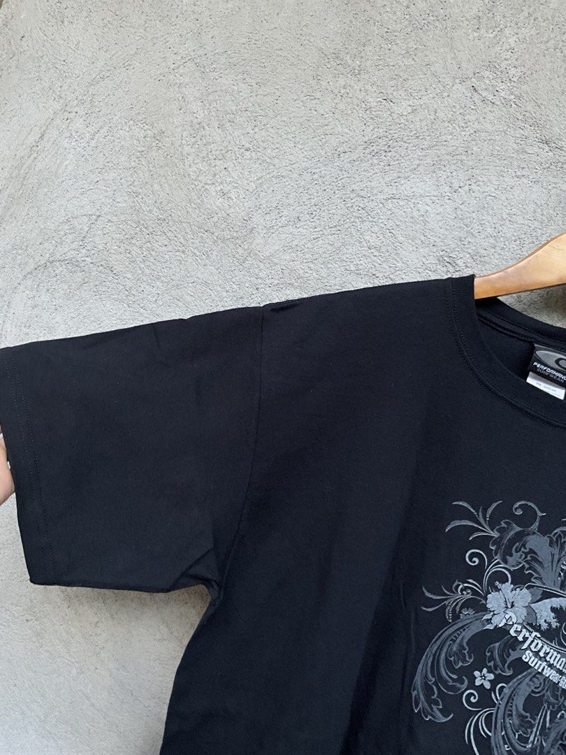 Surf tee y2k vibes (Category: Tshirts & Polo Shirts ) located in Polangui. Submitted by thruftgineer (Listing ID 1468228453, Image 3). Description: as new.