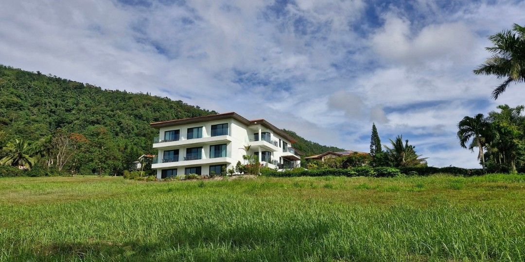 TAGAYTAY HOUSE. & LOT (Category: House & Lot) located in Manila. Submitted by zealdragon.930c01 (Listing ID 1468105061, Image 2). Description: clean title, negotiable, fully furnished. TAGAYTAY HIGHLAND.