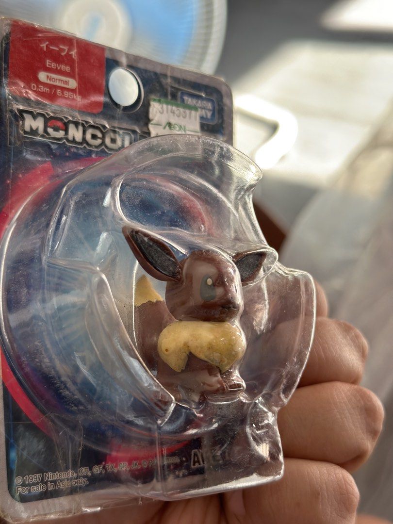 Takara Tomy Pokemon Eevee (Category: Figurines & Statues) located in Baguio. Submitted by cherylcaps95 (Listing ID 1468122309, Image 2). Description: Nabuksan na po siya oero binalik lang ulit sa box. Buy as is po tayo..