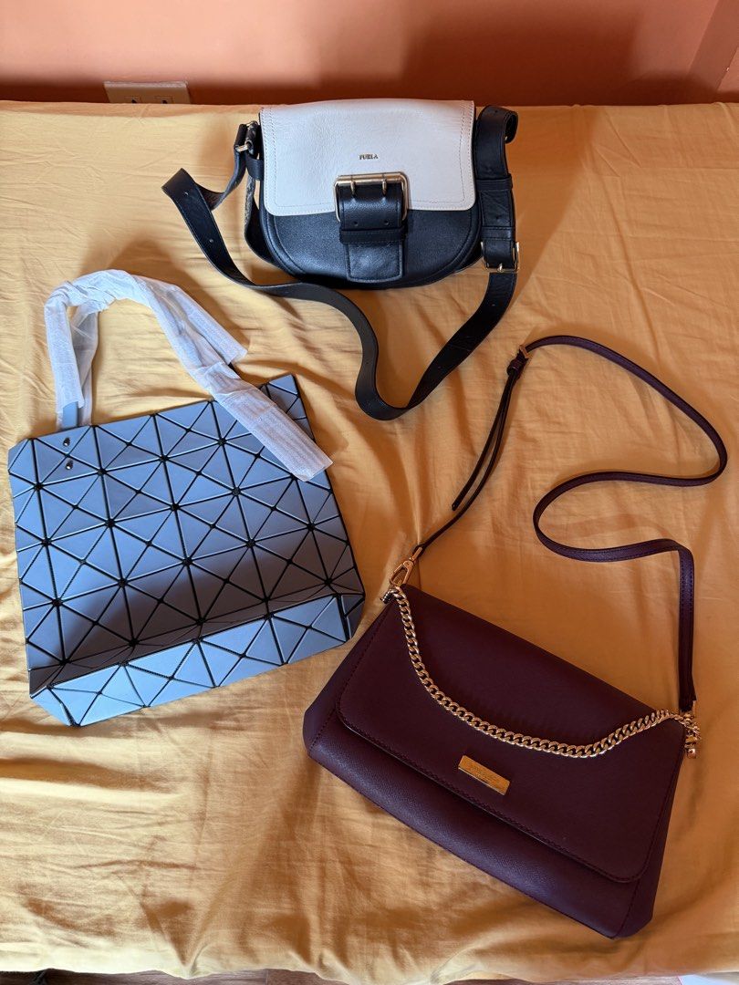 Take all Bag (Category: Luxury Bags & Wallets) located in Minglanilla. Submitted by jennyfe.b (Listing ID 1468075887, Image 1). Description: Take all -Bnew Baobao -Furla -Katespade -freebie MK belt bag 📌meet up 138mall colon, can do shipping too..