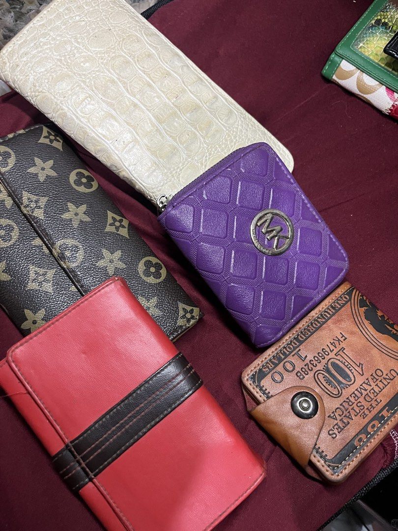 take all wallets (Category: Wallets & Card holders) located in Cebu City. Submitted by luv.vintage (Listing ID 1468177717, Image 1). Description: yung white lang need linisan the rest is no issue.