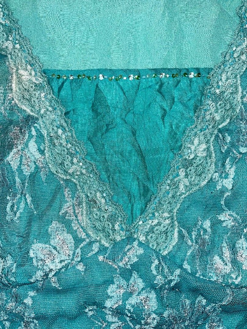 Teal Beaded Top 🫧 (Category: Blouses) located in Alburquerque. Submitted by kkuma77 (Listing ID 1468167118, Image 2). Description: ♡ 𝙿𝙷 𝚋𝚊𝚜𝚎𝚍 ♡ + 𝚜𝚑𝚒𝚙𝚙𝚒𝚗𝚐 𝚏𝚎𝚎 📦 ; 𝙹𝚗𝚝 𝚘𝚗𝚕𝚢 ⋆.˚ | 🫧 𝙿𝚊𝚢𝚖𝚎𝚗𝚝 𝚏𝚒𝚛𝚜𝚝 ✿︎.