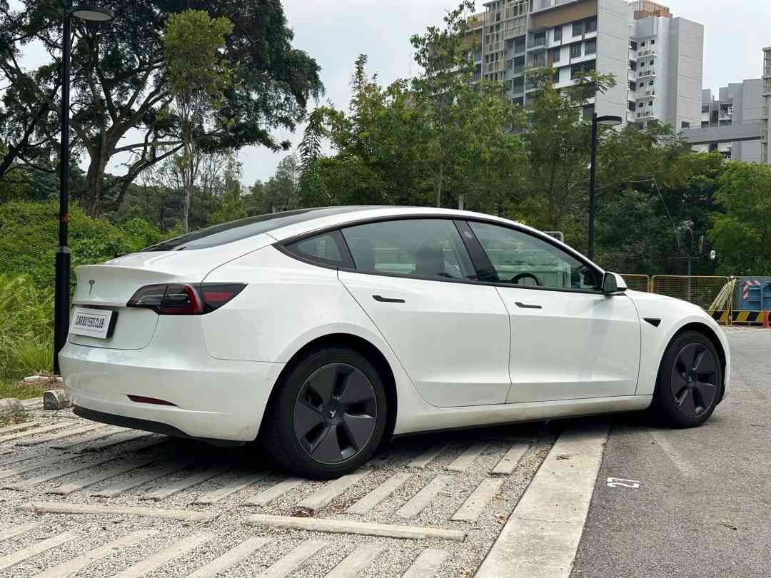 Tesla Model 3 Electric RWD 60 kWh (A) (Category: Used Cars) located in Singapore. Submitted by carbuyersclub (Listing ID 1466006005, Image 3). Description: Showroom: Car Buyers Automotive Pte Ltd 1 Kampong Ampat #07-09/10 Singapore 368314 CarBuyers Club SG #1 Tesla reseller, 500+ Google reviews, SGCM Premium Dealer 2026! One previous owner. Massive cash rebate of $15,980 to grab at the end of COE. Very well taken by the previous owner. Comes with