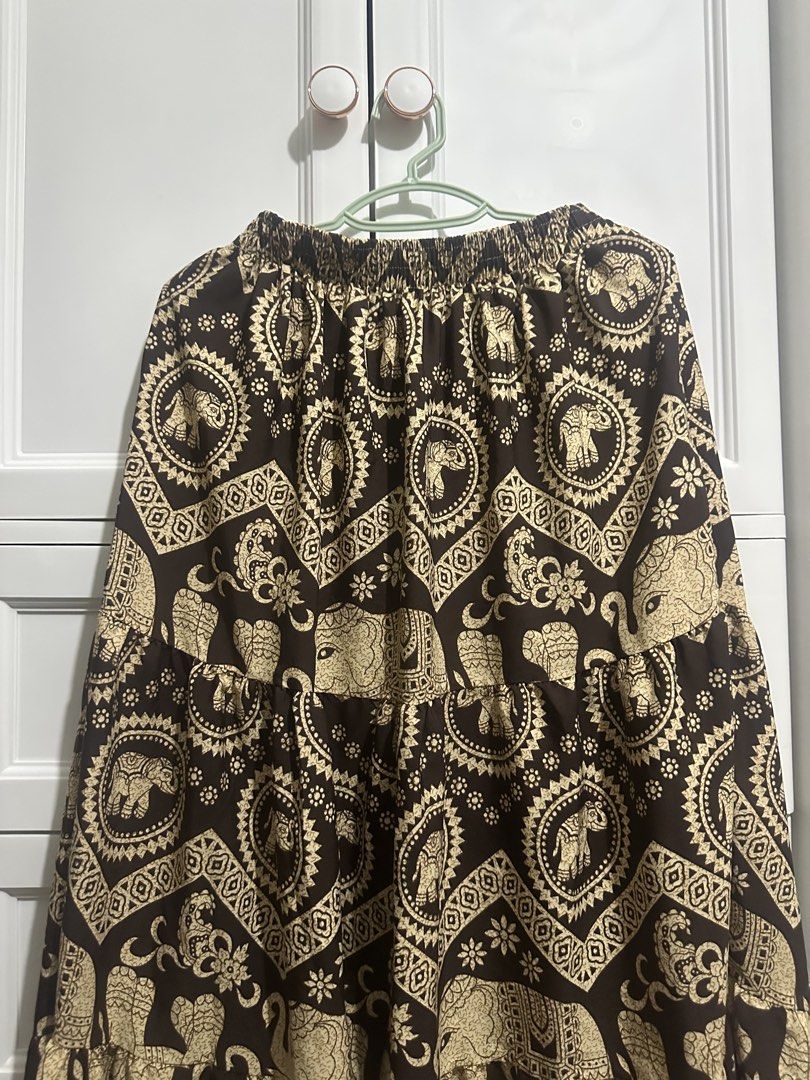 Thai Maxi Skirt Elephant (Category: Skirts) located in Naic. Submitted by cilissa (Listing ID 1468255872, Image 2). Description: Maxi Skirt from Thailand Never been used ng sister ko Not my color so I can use it din Bought around 600php Can send measurements .