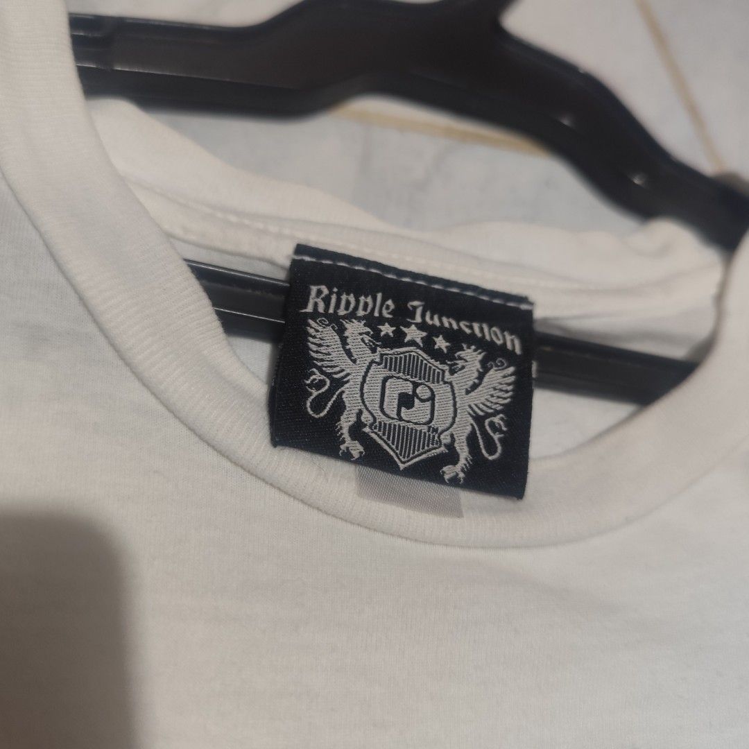 The Big Lebowski '08 Large (Category: Tshirts & Polo Shirts ) located in Manila. Submitted by buyybustt (Listing ID 1468205431, Image 3). Description: 19x25 Ripple Junction Tag(Under license) Not Sure if Vintage No Issue Dm.
