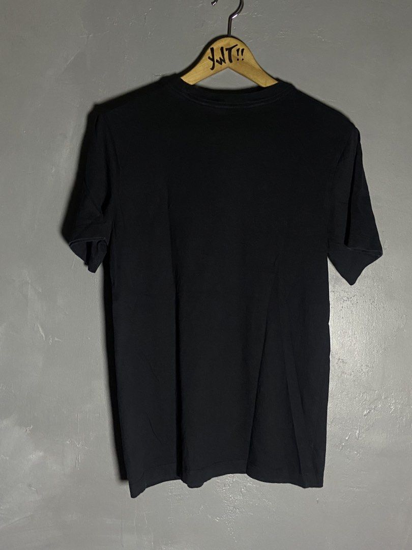 The Nike Tee (Category: Activewear) located in Cabuyao City. Submitted by chukz_x (Listing ID 1468253185, Image 3). Description: Nike Size : Small Dimes : 18W 26L Condition : Excellent Issue : none Price : 380 📍READY TO WEAR 📍Cabuyao Laguna .