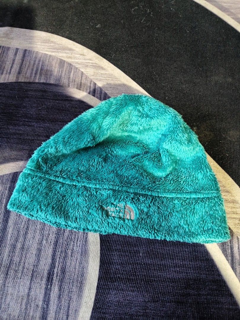 The north face beanie (Category: Hats & Beanies) located in Batangas. Submitted by eiwoh5586 (Listing ID 1468154815, Image 2). Description: .