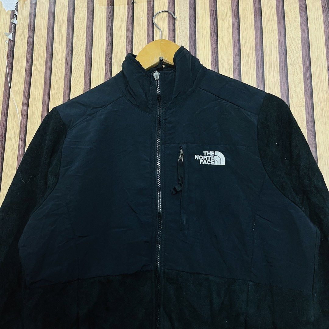 THE NORTH FACE BLACK MEDIUM 21x25 YG02510 (Category: Coats, Jackets and Outerwear) located in Dasmarinas. Submitted by yg_supplies (Listing ID 1468151156, Image 3). Description: THE NORTH FACE BLACK MEDIUM 21x25 YG02510.