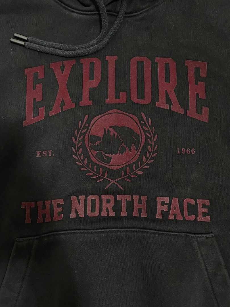 THE NORTH FACE EXPLORE JACKET (Category: Hoodies) located in Kidapawan. Submitted by fransvocal (Listing ID 1468244371, Image 3). Description: AUTHENTIC LEGIT THE NORTH FACE ✅Dimes: 25x28(boxy type) ✅Size: xl ✅Condition: 10 ✅Color rate: 10 ✅Issue: none like new Heavy cotton, sobrang ganda nito .
