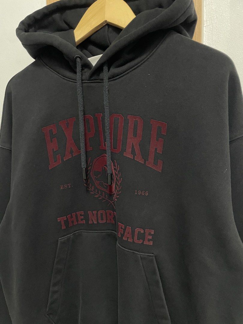 THE NORTH FACE EXPLORE JACKET (Category: Hoodies) located in Kidapawan. Submitted by fransvocal (Listing ID 1468244371, Image 2). Description: AUTHENTIC LEGIT THE NORTH FACE ✅Dimes: 25x28(boxy type) ✅Size: xl ✅Condition: 10 ✅Color rate: 10 ✅Issue: none like new Heavy cotton, sobrang ganda nito .