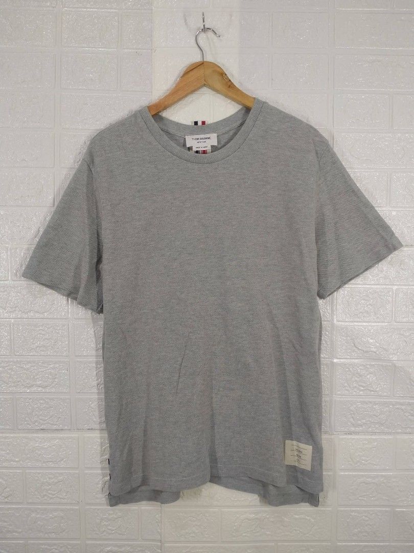 THOM BROWNE TEE SHIRT (Category: Tshirts & Polo Shirts ) located in Baguio. Submitted by dansteals (Listing ID 1468062676, Image 1). Description: 29 X 22 LARGE.