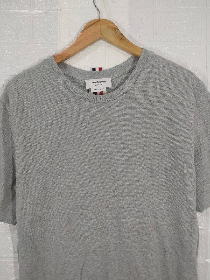 THOM BROWNE TEE SHIRT (Category: Tshirts & Polo Shirts ) located in Baguio. Submitted by dansteals (Listing ID 1468062676, Image 3). Description: 29 X 22 LARGE.