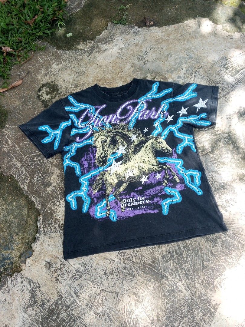 thunder Zion Park (Category: Tshirts & Polo Shirts ) located in Manila. Submitted by pagatpatan59259 (Listing ID 1468123906, Image 1). Description: thunder Zion Park size: L fitting Price: 1,500.