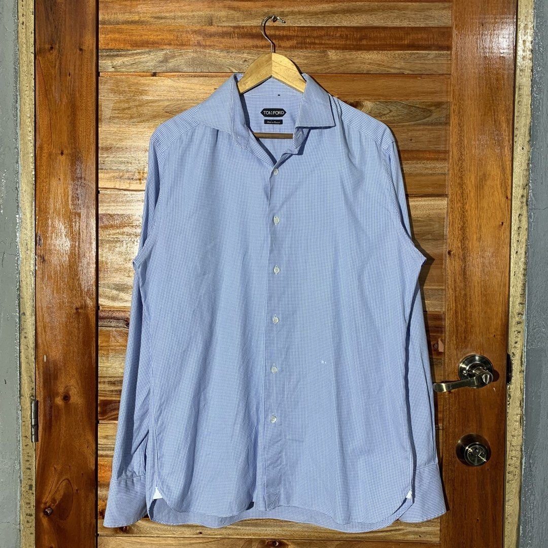 Tom Ford Polo (Category: Formal Shirts) located in Andop. Submitted by rhouzze.ph24 (Listing ID 1468142237, Image 1). Description: OPEN FOR NEGOTIATION Name: Tom Ford Dimensions: 23 by 32 Size: Medium Issue: Black ink stain in collar, refer to the photo to see issue.