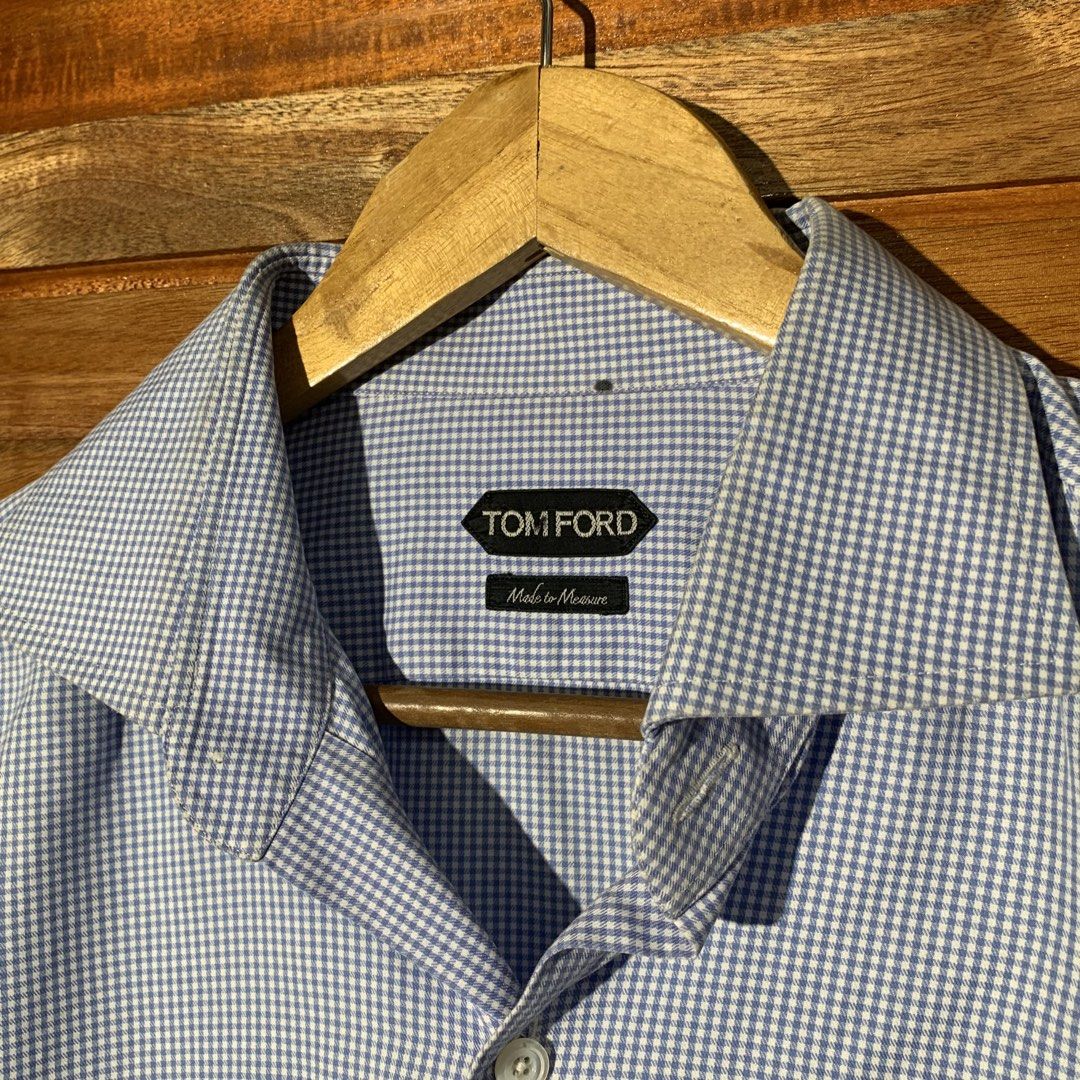 Tom Ford Polo (Category: Formal Shirts) located in Andop. Submitted by rhouzze.ph24 (Listing ID 1468142237, Image 3). Description: OPEN FOR NEGOTIATION Name: Tom Ford Dimensions: 23 by 32 Size: Medium Issue: Black ink stain in collar, refer to the photo to see issue.