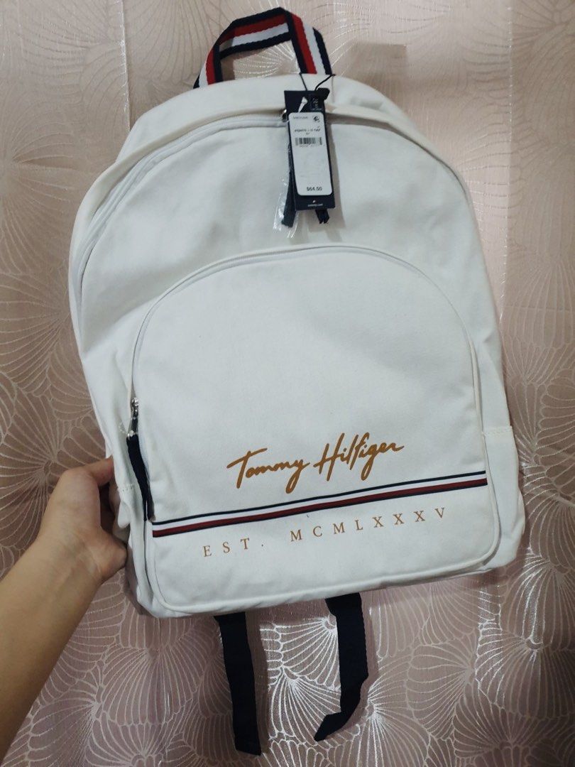 Tommy Hilfiger Unisex Alexander Backpack (Category: Backpacks) located in Las Pinas. Submitted by epitome.mnl (Listing ID 1468280344, Image 1). Description: 💎Brand New with tags 💎Tommy Hilfiger 💎Size One 💎SRP 64.5USD 💎All items 100% original 📌MOP GCASH or BDO 📌SF Shouldered by the buyer 📌Lalamove/Grab (via sched) 📌Flash / Gogo Express Provincial 80-240 📌Meetups: Las Pinas/Alabang/Laguna via schedule.