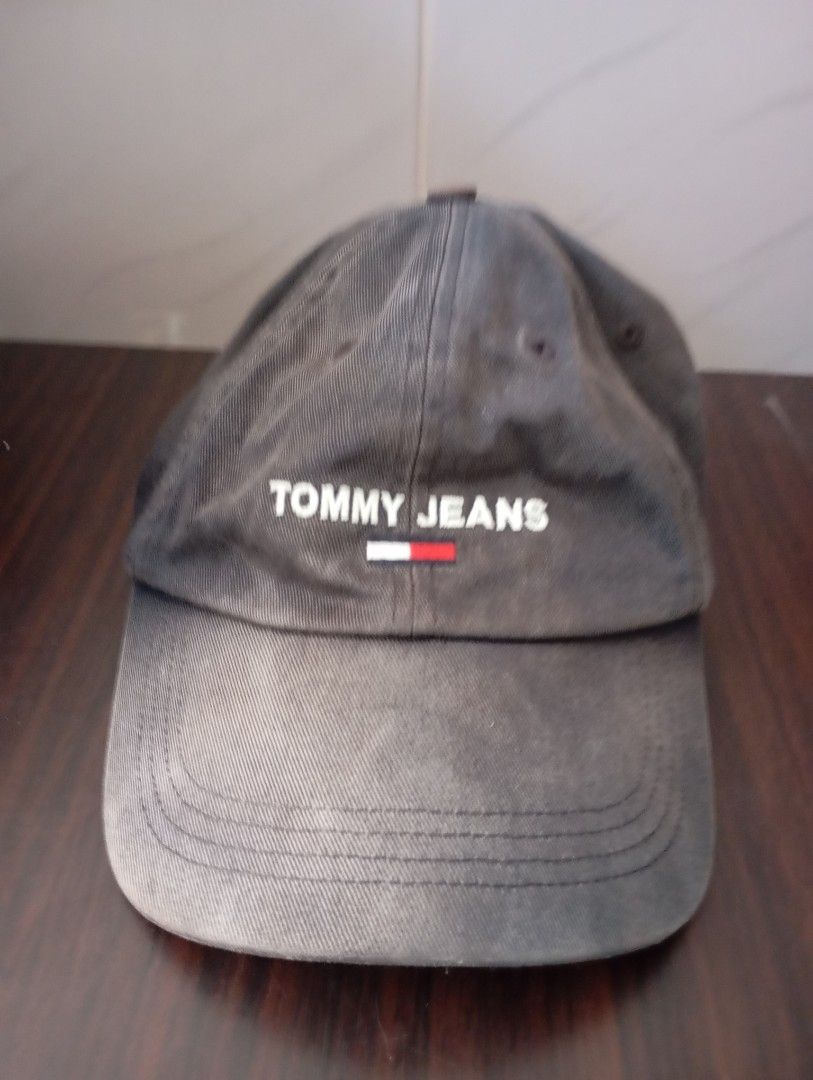 Tommy jeans cap (Category: Caps & Hats) located in Las Pinas. Submitted by quick_deals_great_finds2 (Listing ID 1468088266, Image 1). Description: Original with natural fading Good condition.
