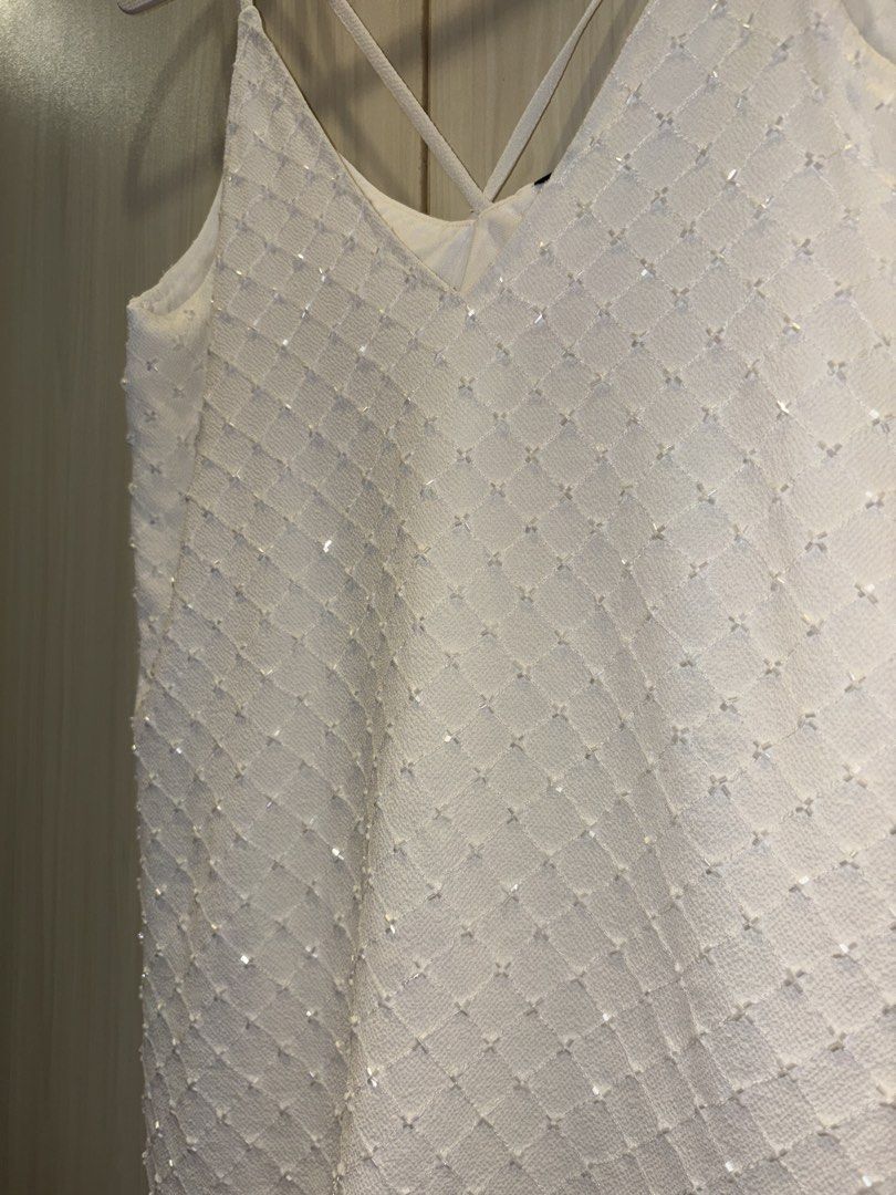 Topshop Rhinestone Top (Category: Sleeveless) located in Antipolo. Submitted by maiplus (Listing ID 1468248961, Image 2). Description: Size L — fits M-L frame adjustable straps no flaws.