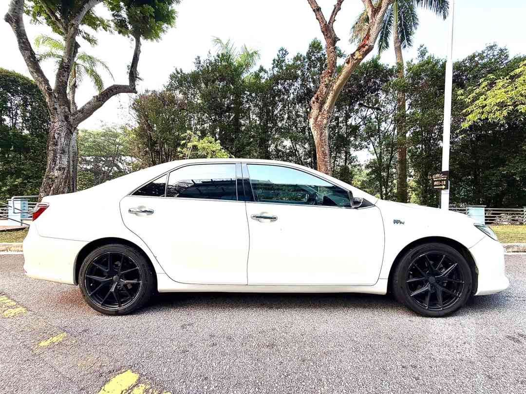 TOYOTA CAMRY 2.5 AUTO (Category: Used Cars) located in Singapore. Submitted by queenscarpl (Listing ID 1466234652, Image 2). Description: Showroom: Sin Ming 176 Sin Ming Drive #01-18 Singapore 575721 Sales Contact: Alvin Ng tel:88132929 .