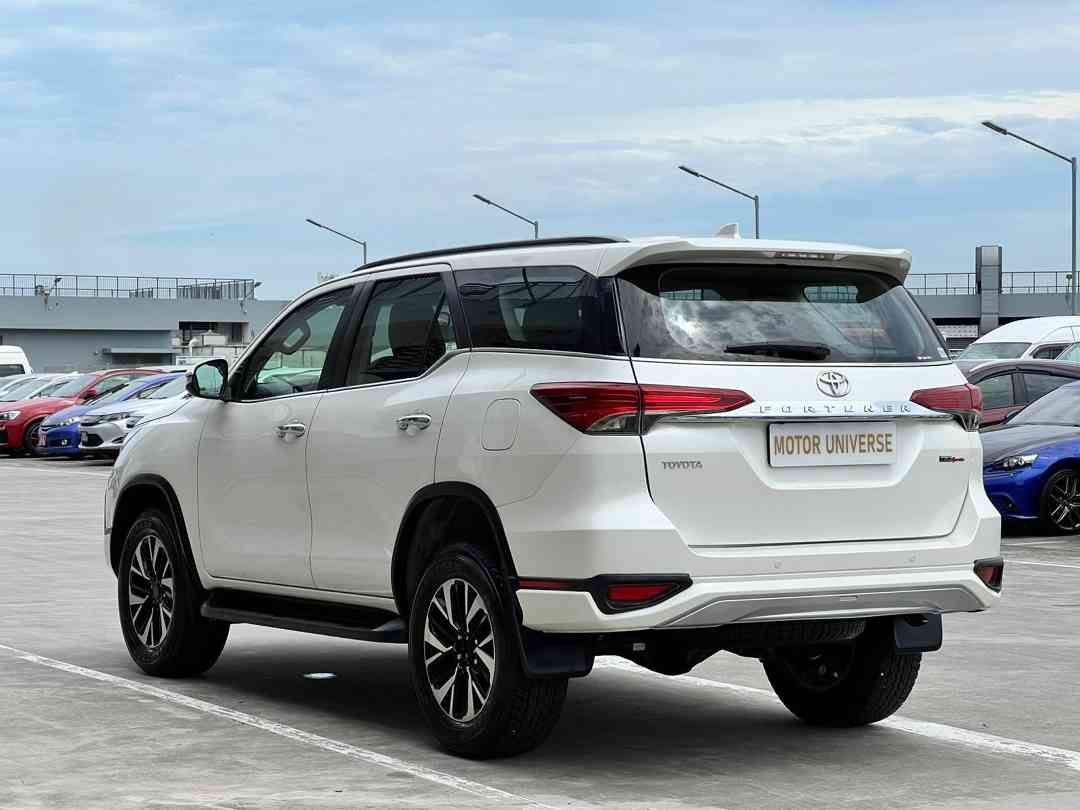 TOYOTA FORTUNER TRD (AUTO) (Category: Used Cars) located in Singapore. Submitted by motoruniverse (Listing ID 1440830544, Image 3). Description: Showroom: CARRO CENTER 60 JALAN LAM HUAT #04-37/38 CARRO CENTER Singapore 737869 Limited units in Singapore, do not miss out! Beautiful original white. Genuine low mileage done. Super durable make yet still offering comfort. High body value when COE ends. 100% loan approval guaranteed! Flexible in-house 
