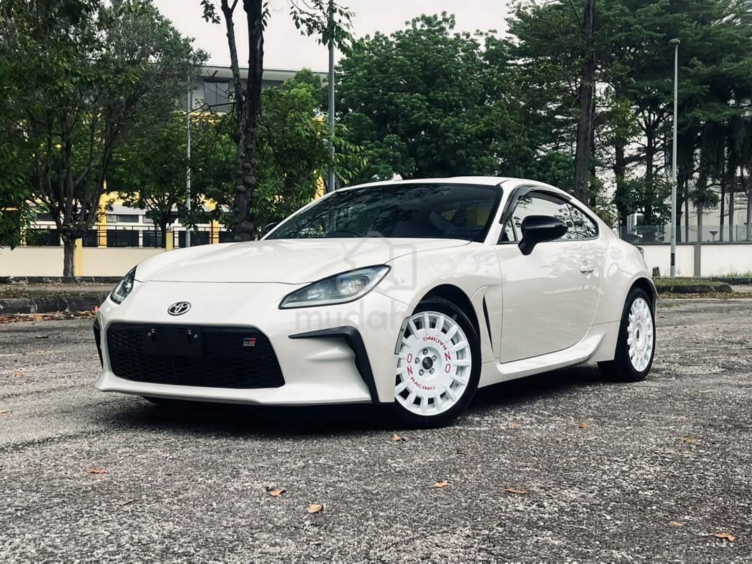 Toyota GR86 RZ, Cars, Cars for Sale on Carousell