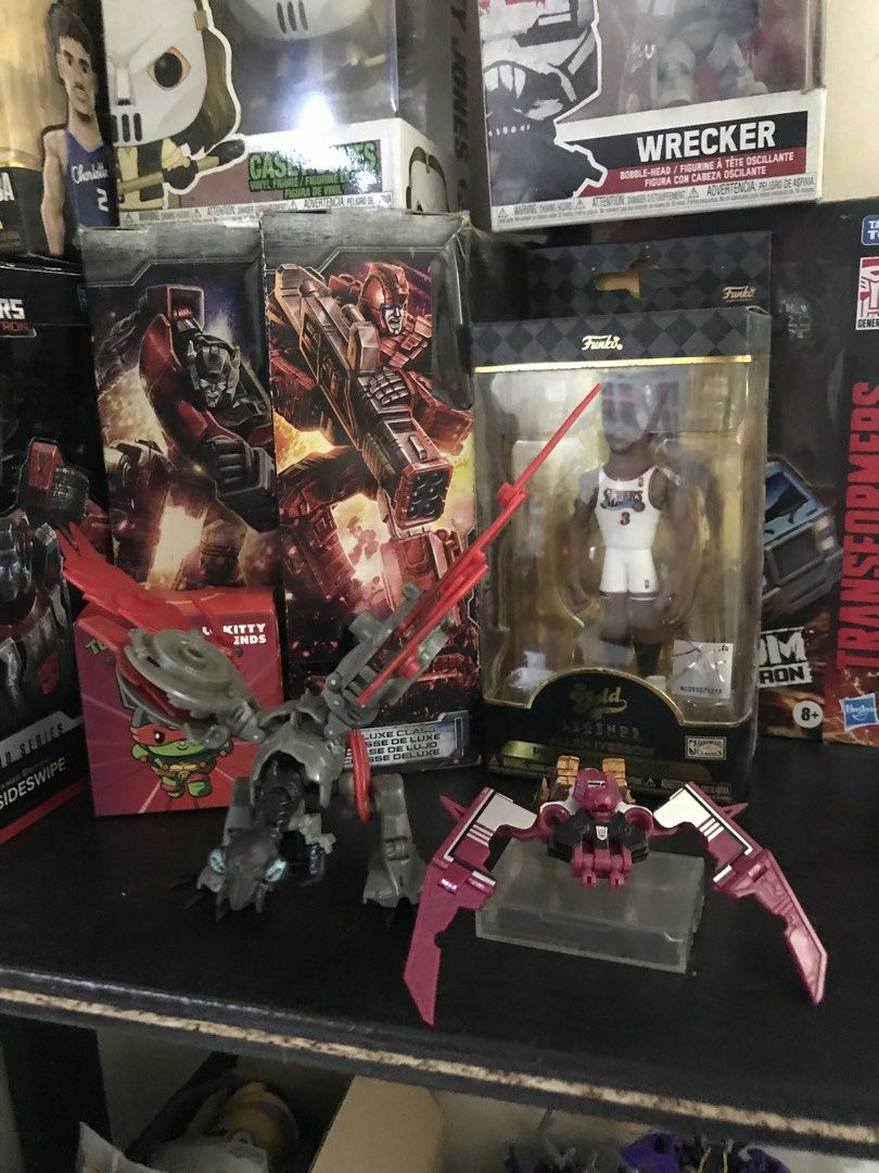 Toys Transformers (Category: Action & Battle Toys) located in San Mateo. Submitted by quikzee (Listing ID 1468073459, Image 1). Description: Set.