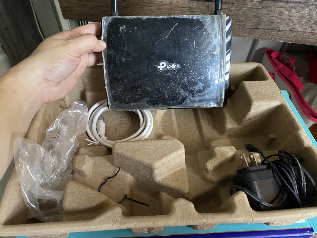 TP link Router (Category: Office & Business Technology) located in Angeles City. Submitted by preeal (Listing ID 1468071740, Image 2). Description: .