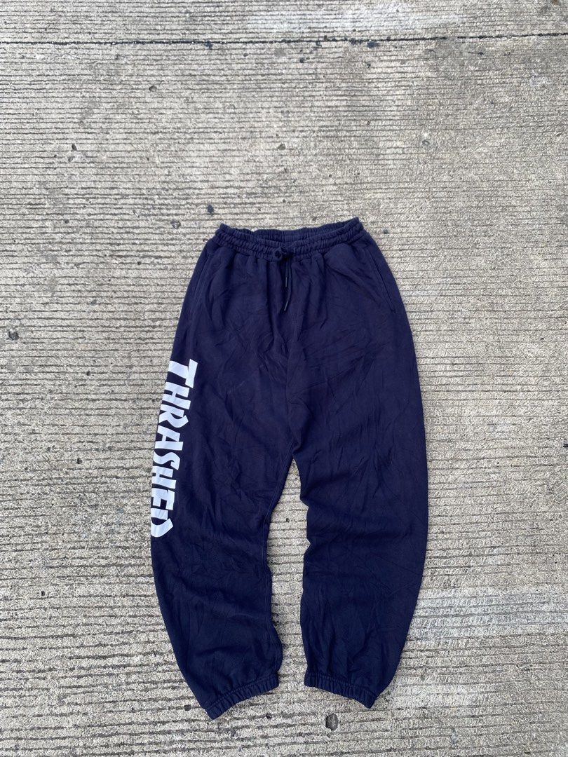 TRASHERS SWEATPANTS (Category: Joggers) located in Cebu City. Submitted by arsenyong (Listing ID 1468191426, Image 1). Description: Waist:28-34 Length :34 Thigh:14 Excellent No issue Need wash only .