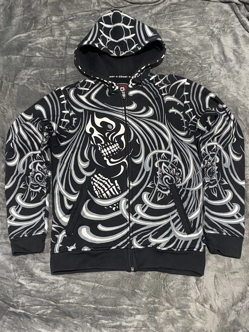 TRIBAL AOP ZIP HOODIE (Category: Hoodies) located in Iloilo. Submitted by s4int_1ceman (Listing ID 1468108816, Image 1). Description: Dimes: 22w 28l Issue: no puller but smooth and working zipper.