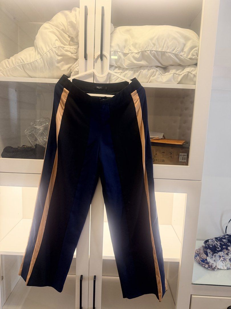 Trousers navy (Category: Other Bottoms) located in Quezon City. Submitted by destashingmycloset (Listing ID 1468125194, Image 1). Description: .