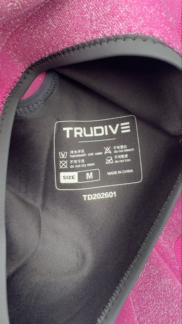 TruDive Kislap 2mm Wetsuit Pink Size M (Category: Rash guard) located in Quezon City. Submitted by xxxjoy.a (Listing ID 1468104123, Image 3). Description: Trudive x Sanghinga KISLAP Wetsuit • 2mm thickness • Size M • Used only once • With box ₱5,000 Still in excellent condition. 📍Manila .