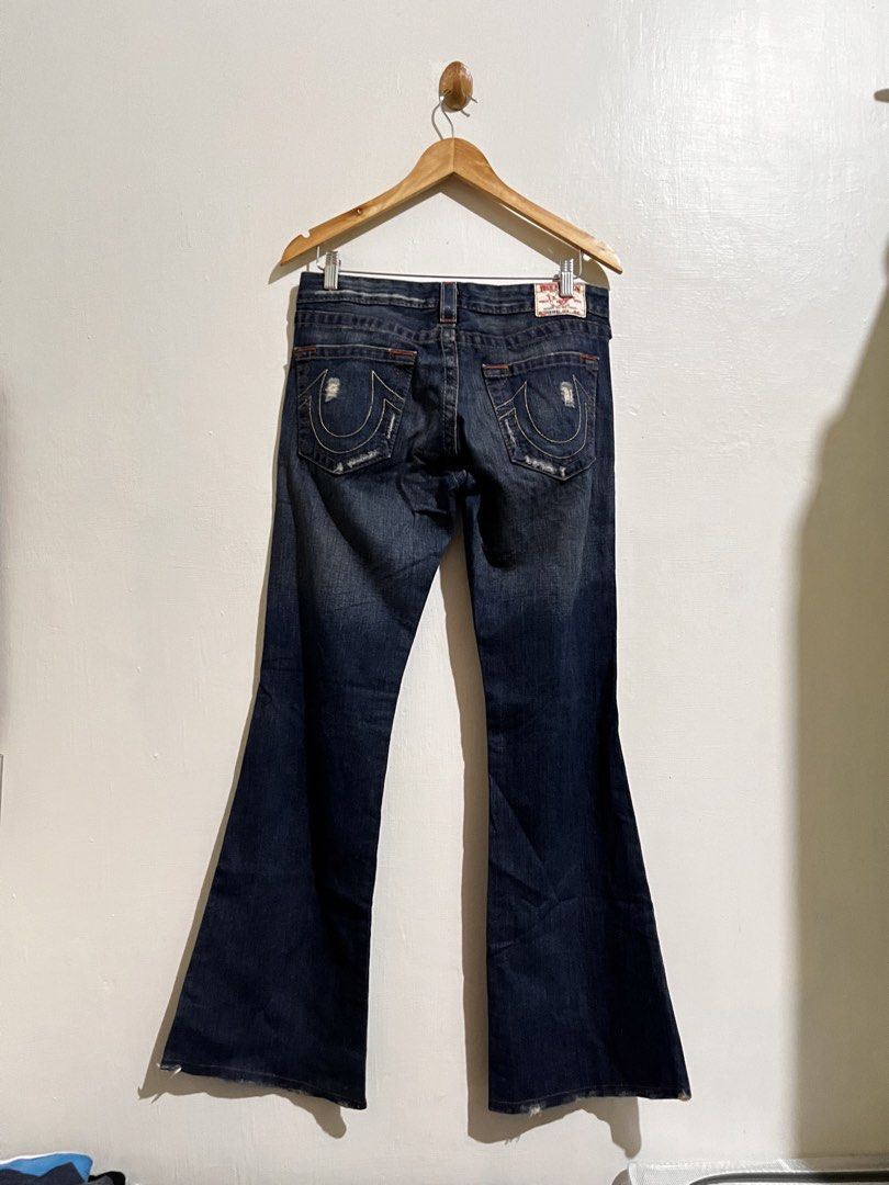 TRUE RELIGION DISTRESSED FLARED JEANS (Category: Jeans) located in Sagay. Submitted by jan_arvene (Listing ID 1468214374, Image 1). Description: 📌 True religion distressed flared jeans 32” waistline 40” length Please see pics Pm.