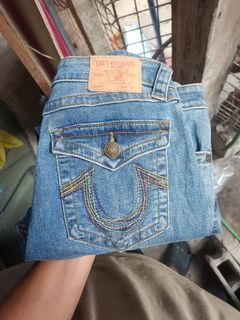 (Category: ) located in . Submitted by coyyimpothrift2 (Listing ID 1468219342, Image 1). Description: .