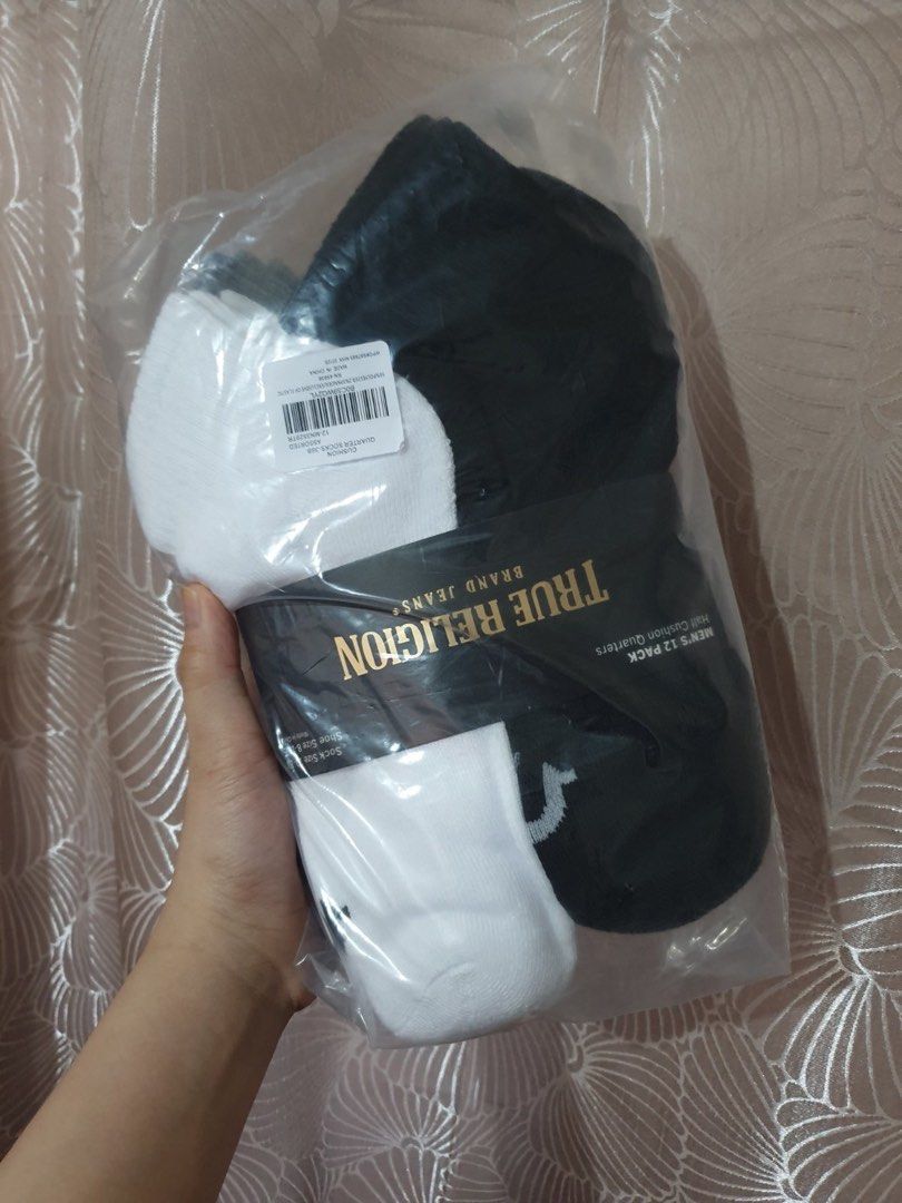 True Religion Men's 12 Pack Ankle Socks (Category: Socks) located in Las Pinas. Submitted by epitome.mnl (Listing ID 1468106348, Image 1). Description: 💎Brand New 💎True Religion 💎Size 10-13 💎SRP 4200 💎All items 100% original 📌MOP GCASH or BDO 📌SF Shouldered by the buyer 📌Lalamove/Grab (via sched) 📌Flash / Gogo Express Provincial 80-240 📌Meetups: Las Pinas/Alabang/Laguna via schedule.