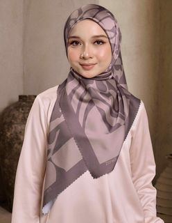 (Category: ) located in . Submitted by aina8471637615 (Listing ID 1468254179, Image 1). Description: .