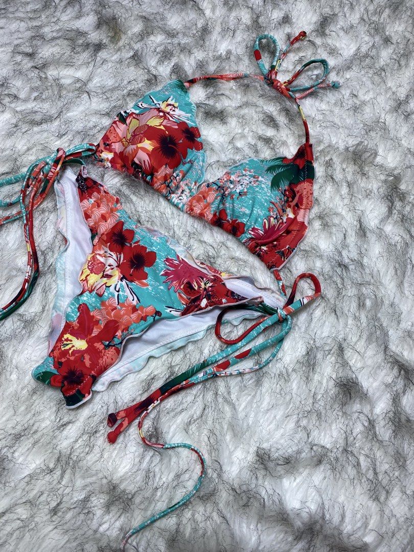Two piece Bikini swimsuit (medium) (Category: Bikinis & Swimsuits) located in Manila. Submitted by csjlgen (Listing ID 1468147480, Image 3). Description: .