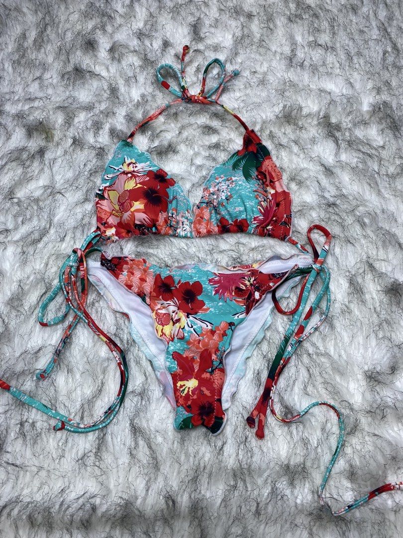 Two piece Bikini swimsuit (medium) (Category: Bikinis & Swimsuits) located in Manila. Submitted by csjlgen (Listing ID 1468147480, Image 2). Description: .