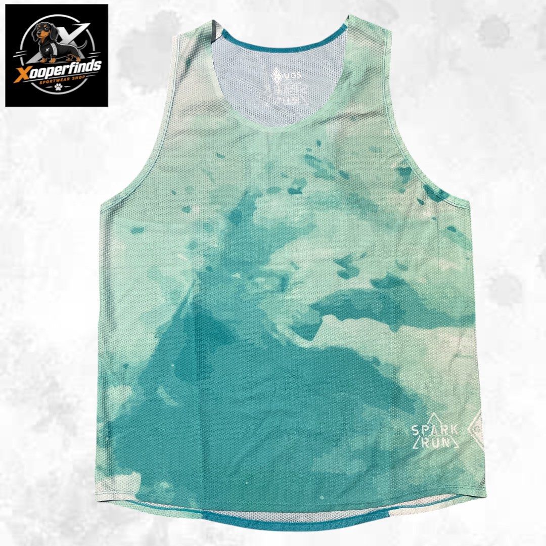 Uglow UGS spark run singlet medium (Category: Activewear) located in Iba. Submitted by xooperfindslb (Listing ID 1468247949, Image 3). Description: Uglow UGS spark run Hybrid collection singlet Medium on tag W- 20.5” L-28” No issue Can pass as new .