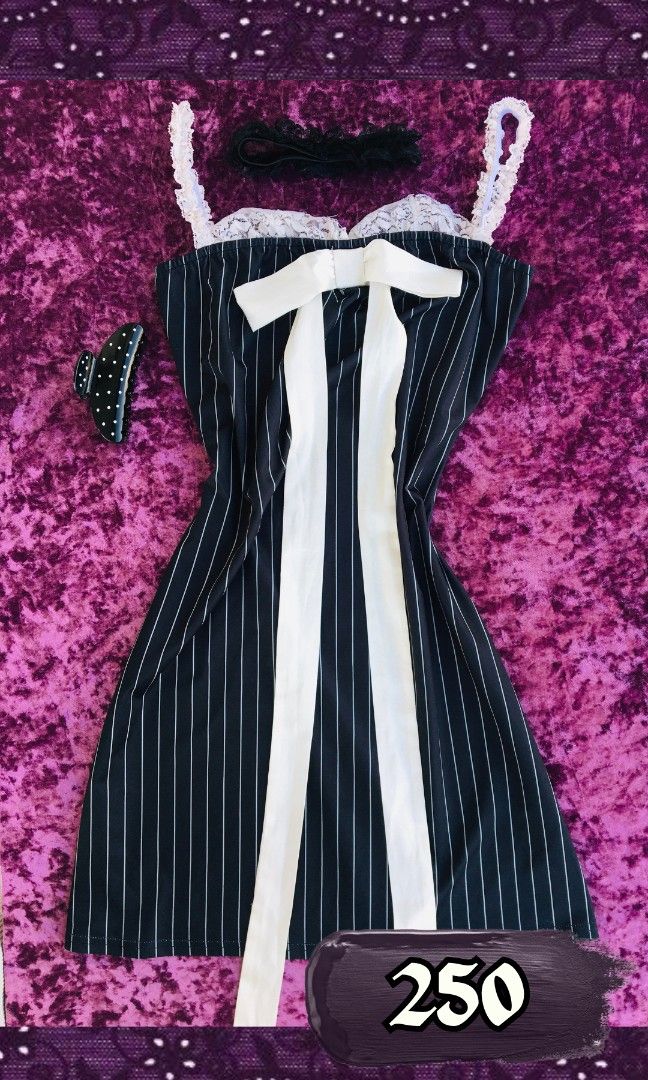 Ukay-ukay (Category: Dresses) located in Manila. Submitted by micamicalromance (Listing ID 1468211496, Image 3). Description: ⚠️Disclaimer : it's ukay² color differencs due to lightning , camera, quality p.s. PLEASE CAN YOU GAIZ BUYS THESES IM BROKE AF AND I NEED TO PAY MY TUITION 😔🙏😭.