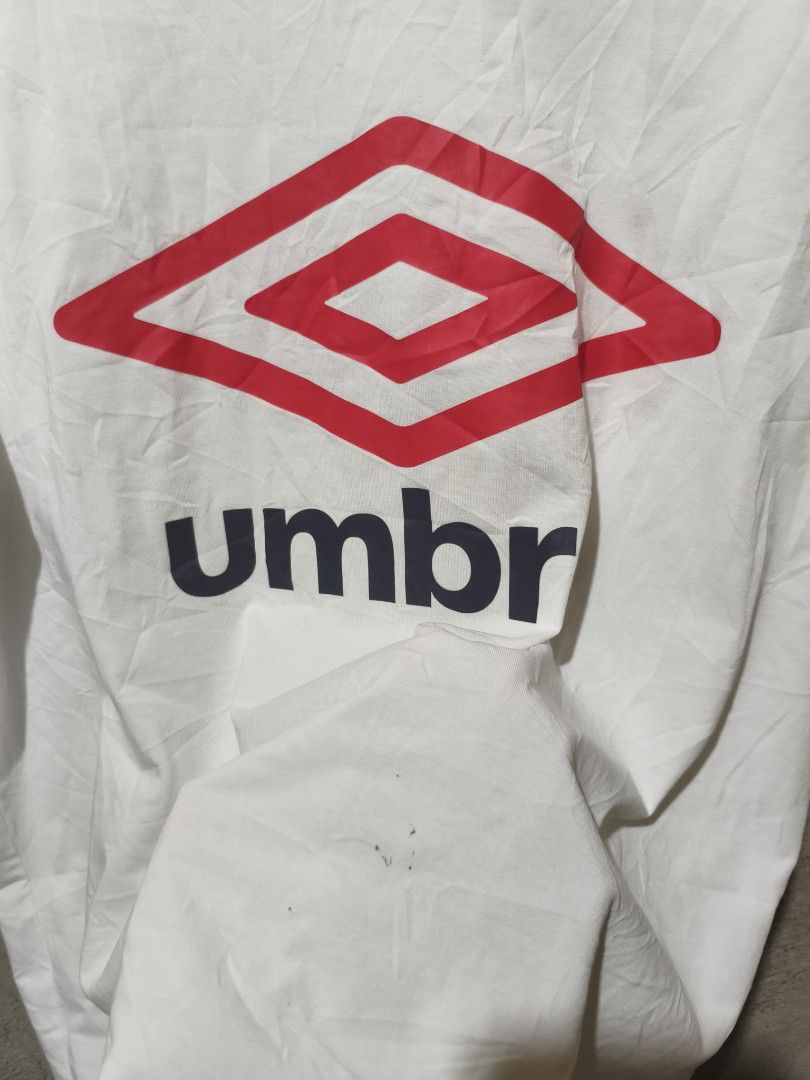 Umbro Big logo (Category: Activewear) located in Cagayan de Oro. Submitted by thrift-japanuksurplus (Listing ID 1468119100, Image 3). Description: Umbro shirt XL W : 23 L : 28 Color rate : 9/10 Condition : 9.5/10 issue : Very very minimal pen mark ( see on photo).