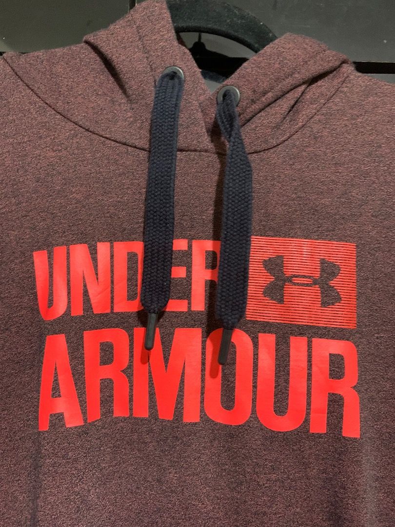 Under Armor Hoodie (Category: Coats, Jackets and Outerwear) located in Taguig. Submitted by reused.unused (Listing ID 1468205156, Image 2). Description: Under Armor Hoodie Printed Logo 25.5in length (waist to hem) 27in length (sleeve) 18in width (shoulder) 19in width (pit to pit) Issue/s: signs of usage Issue/s: None -refer to photos for actual condition -refer to close up photo for actual color -pre-loved item so signs of usage is expected -for 
